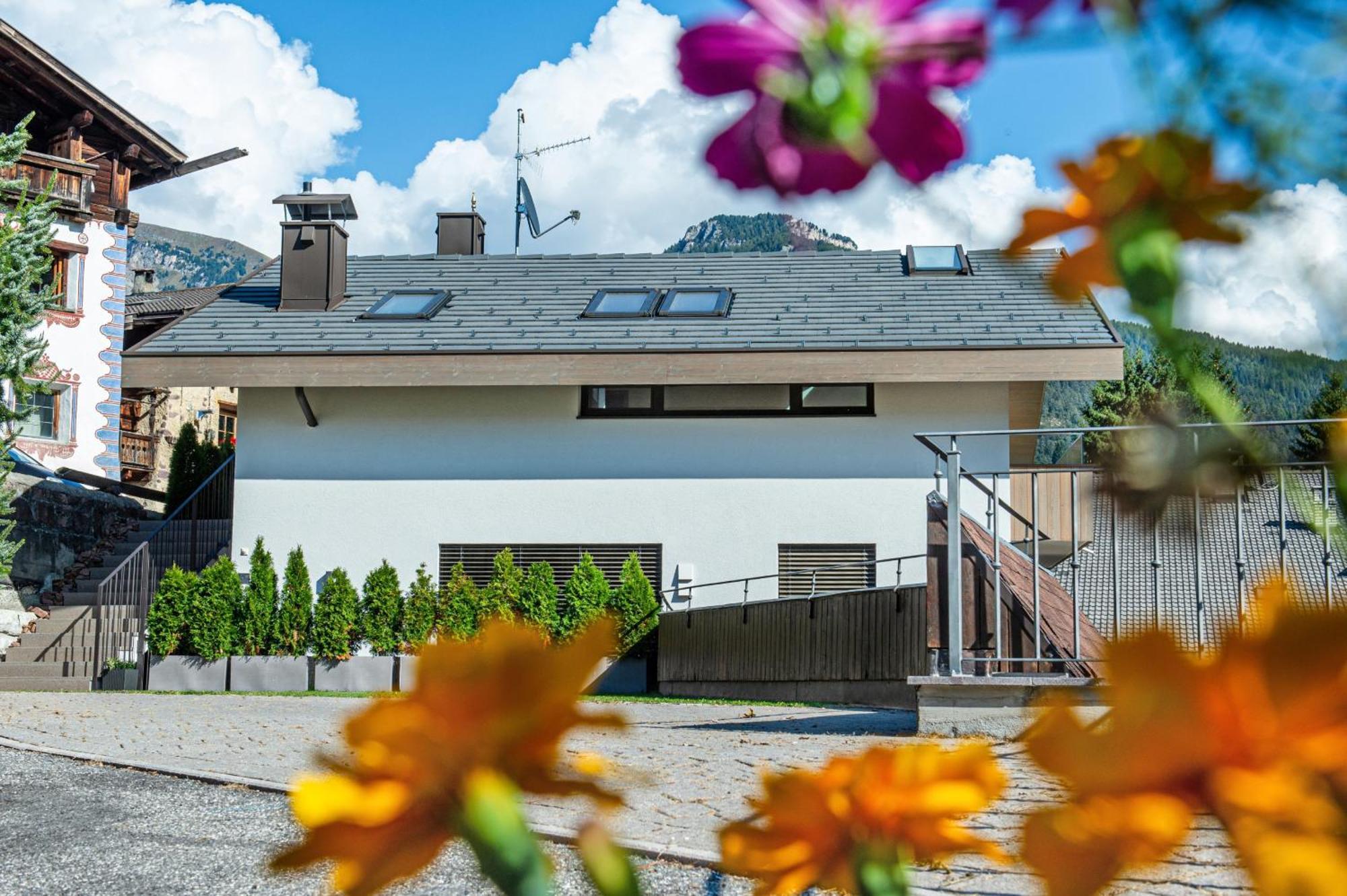 Apartments Dami Ortisei Bagian luar foto
