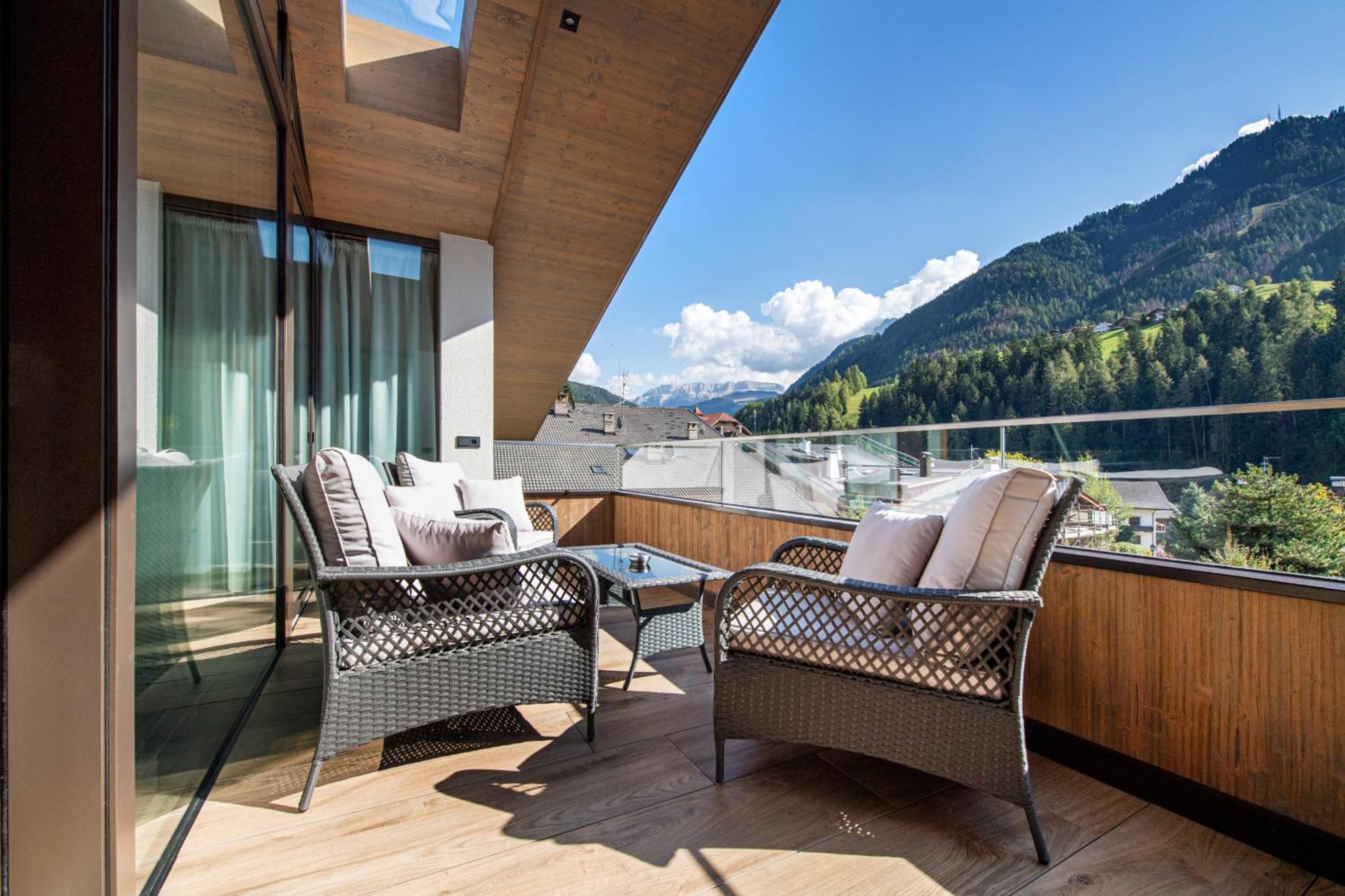 Apartments Dami Ortisei Bagian luar foto