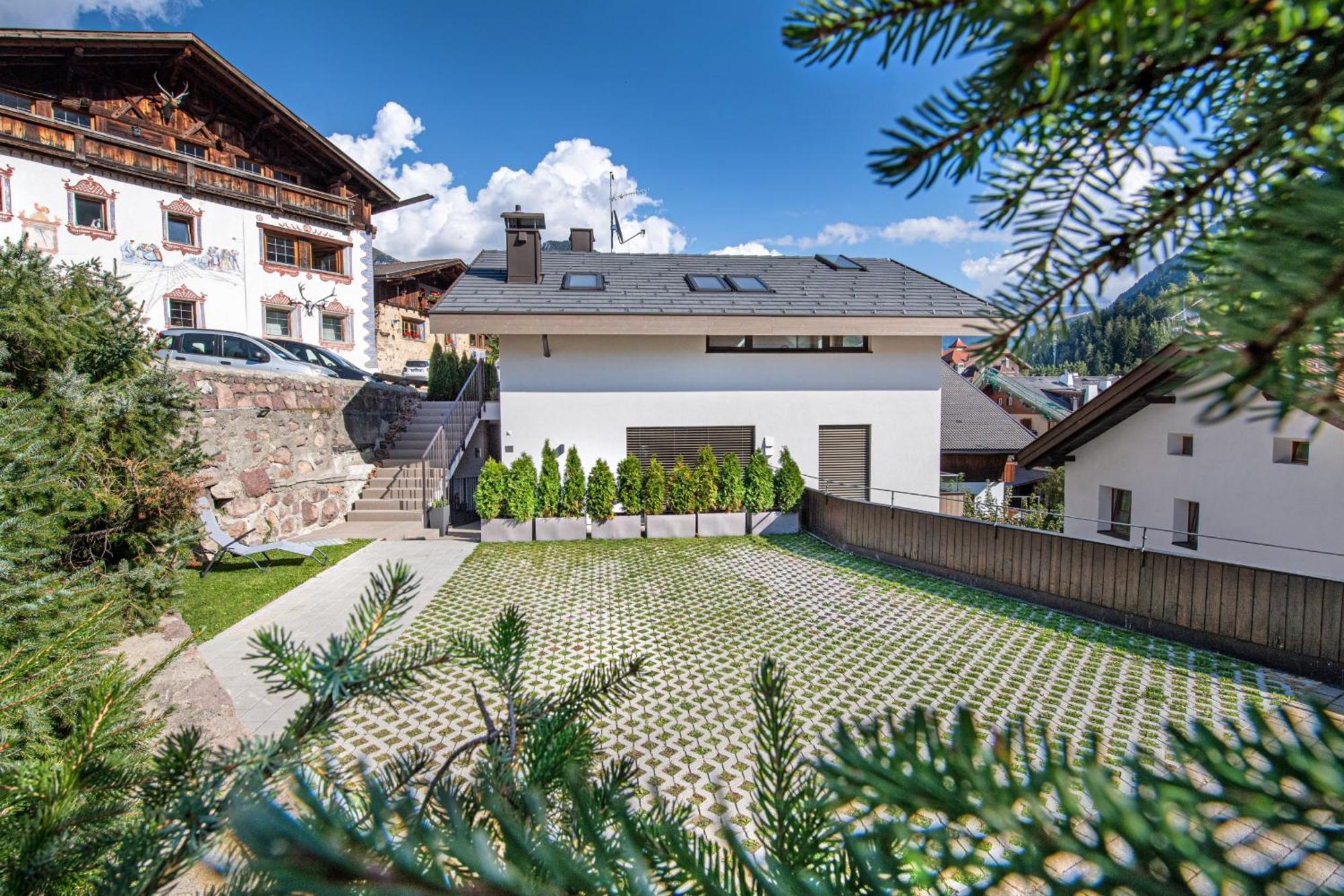 Apartments Dami Ortisei Bagian luar foto